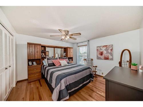 420 Whitehorn Place Ne, Calgary, AB - Indoor Photo Showing Bedroom