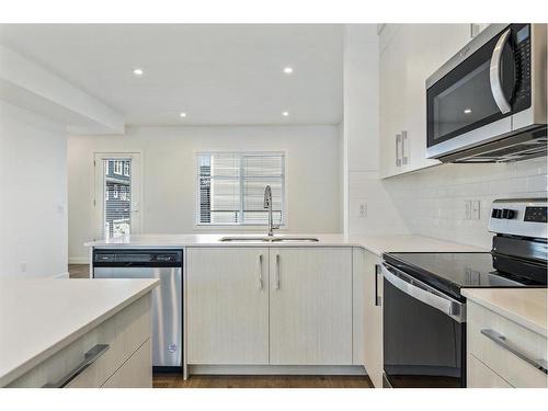 804-280 Chelsea Road, Chestermere, AB - Indoor Photo Showing Kitchen