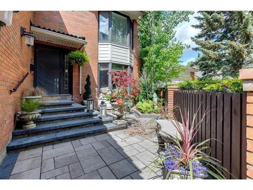 6-35 Oakmount Court Sw, Calgary, AB - Outdoor With Deck Patio Veranda