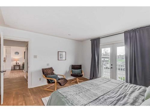 2820 Morley Trail Nw, Calgary, AB - Indoor Photo Showing Bedroom