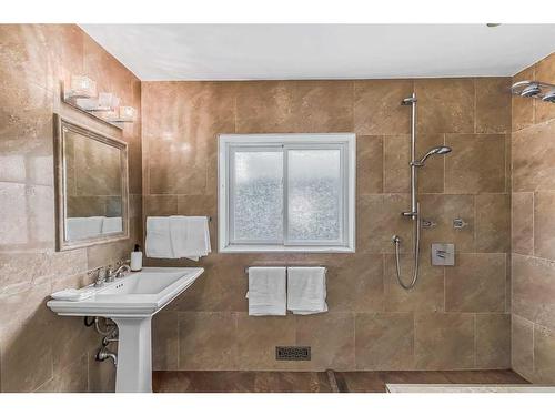 2820 Morley Trail Nw, Calgary, AB - Indoor Photo Showing Bathroom