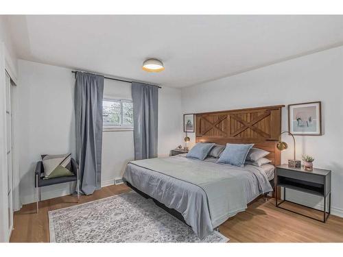 2820 Morley Trail Nw, Calgary, AB - Indoor Photo Showing Bedroom