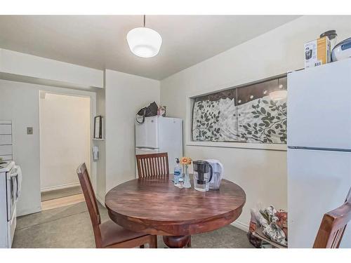 2820 Morley Trail Nw, Calgary, AB - Indoor Photo Showing Dining Room