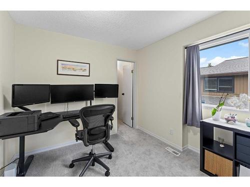 403-3131 63 Avenue Sw, Calgary, AB - Indoor Photo Showing Office