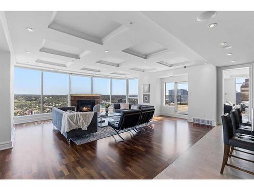 2801-910 5 Avenue Sw, Calgary, AB - Indoor Photo Showing Living Room