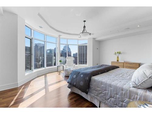 2801-910 5 Avenue Sw, Calgary, AB - Indoor Photo Showing Bedroom