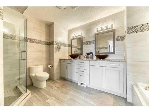 28-100 Signature Way Sw, Calgary, AB - Indoor Photo Showing Bathroom