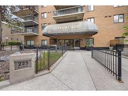 103-225 25 Avenue SW Calgary, AB T2S 2V2