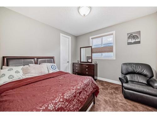 156 Auburn Sound Manor Se, Calgary, AB - Indoor Photo Showing Bedroom