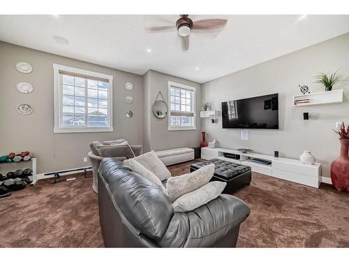 156 Auburn Sound Manor Se, Calgary, AB - Indoor Photo Showing Living Room