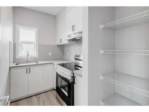 145 Homestead Terrace Ne, Calgary, AB - Indoor Photo Showing Kitchen