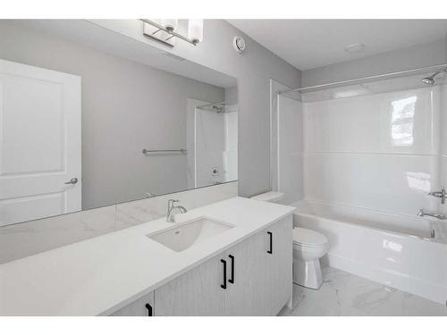 145 Homestead Terrace Ne, Calgary, AB - Indoor Photo Showing Bathroom