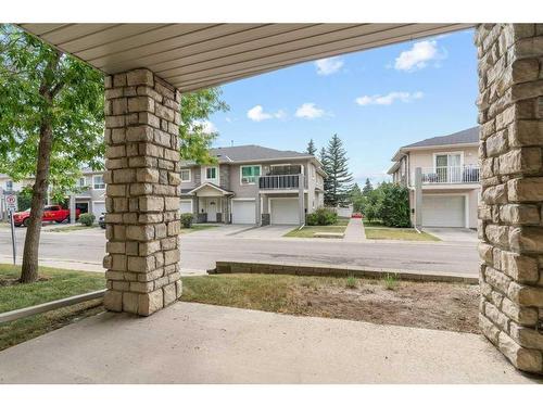 2102-2600 66 Street Ne, Calgary, AB - Outdoor