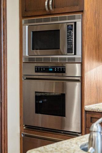 64 Heritage Lake Drive, Heritage Pointe, AB - Indoor Photo Showing Kitchen