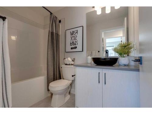 14778 1 Street Nw, Calgary, AB - Indoor Photo Showing Bathroom