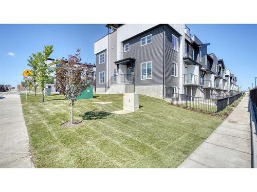 211-474 Seton Circle Se, Calgary, AB - Outdoor