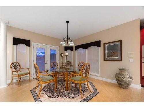 331 Diamond Willow Point, Rural Rocky View County, AB - Indoor Photo Showing Dining Room