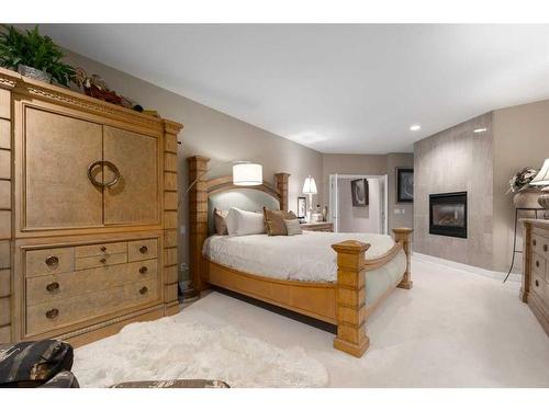 331 Diamond Willow Point, Rural Rocky View County, AB - Indoor Photo Showing Bedroom