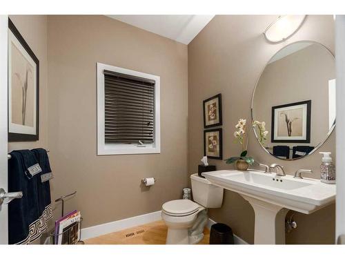 331 Diamond Willow Point, Rural Rocky View County, AB - Indoor Photo Showing Bathroom