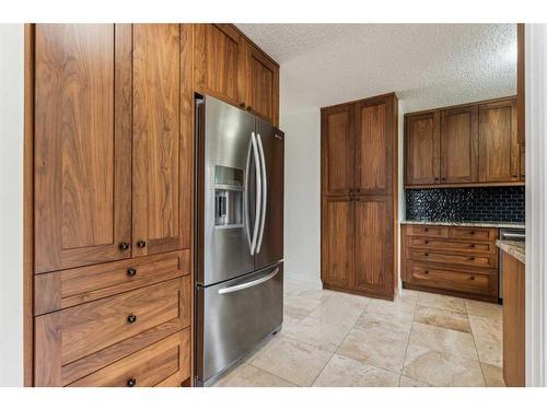 244 Queensland Road Se, Calgary, AB - Indoor Photo Showing Kitchen