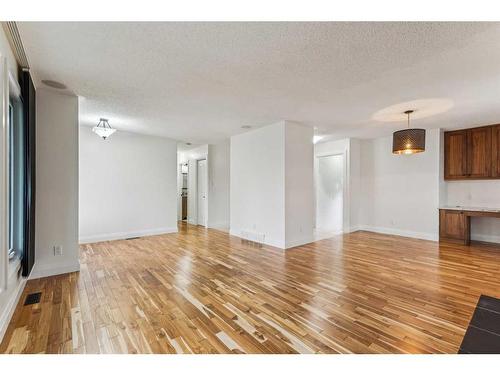 244 Queensland Road Se, Calgary, AB - Indoor