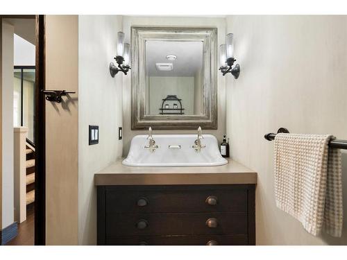 240 Brown Bear Point, Rural Rocky View County, AB - Indoor Photo Showing Bathroom