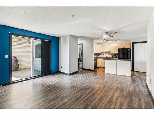 317-1717 60 Street Se, Calgary, AB - Indoor Photo Showing Kitchen