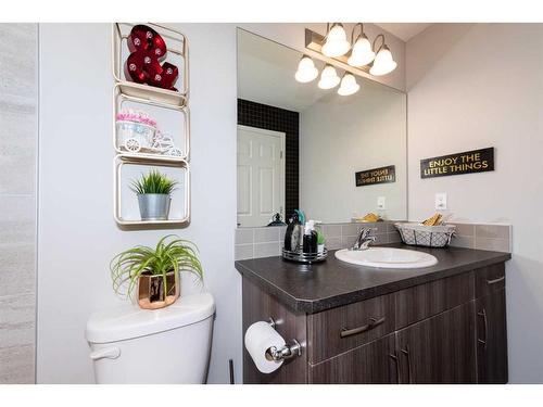 242 Cityscape Boulevard Ne, Calgary, AB - Indoor Photo Showing Bathroom