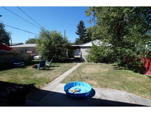 2359 22A Street Nw, Calgary, AB - Outdoor