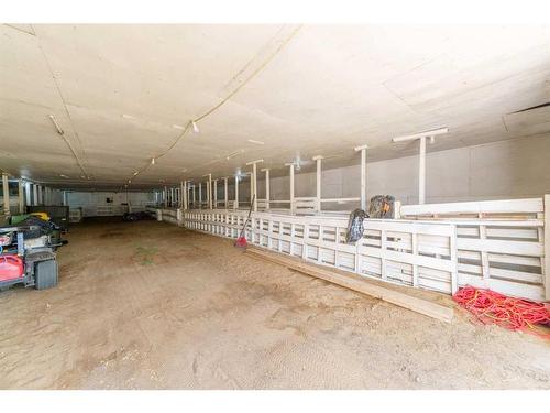 245016 Township Road 30-2, Rural Kneehill County, AB - Indoor Photo Showing Garage