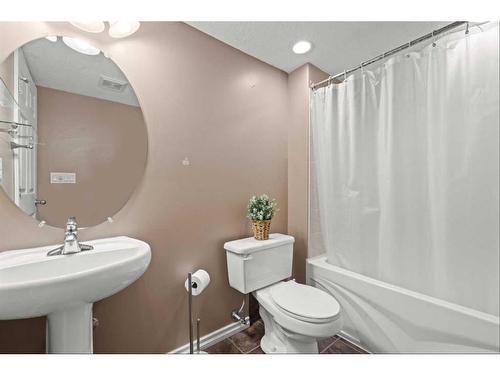 9 Crystal Shores Hill, Okotoks, AB - Indoor Photo Showing Bathroom