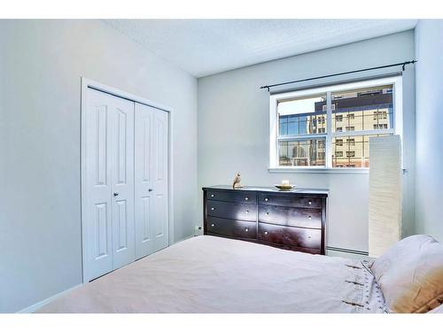 316-1053 10 Street Sw, Calgary, AB - Indoor Photo Showing Bedroom