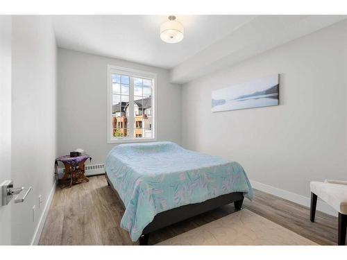 308-38 Quarry Gate Se, Calgary, AB - Indoor Photo Showing Bedroom