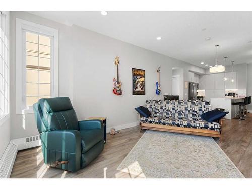 308-38 Quarry Gate Se, Calgary, AB - Indoor Photo Showing Living Room