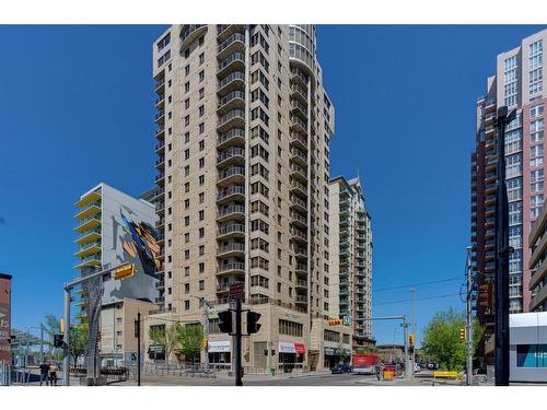 406-683 10 Street Sw, Calgary, AB - Outdoor With Facade