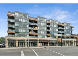 515-301 10 Street NW Calgary, AB T2N 1V5