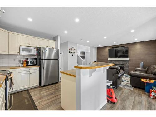 315 Saddlecreek Point Ne, Calgary, AB - Indoor Photo Showing Kitchen With Stainless Steel Kitchen With Upgraded Kitchen