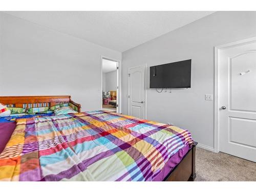 315 Saddlecreek Point Ne, Calgary, AB - Indoor Photo Showing Bedroom