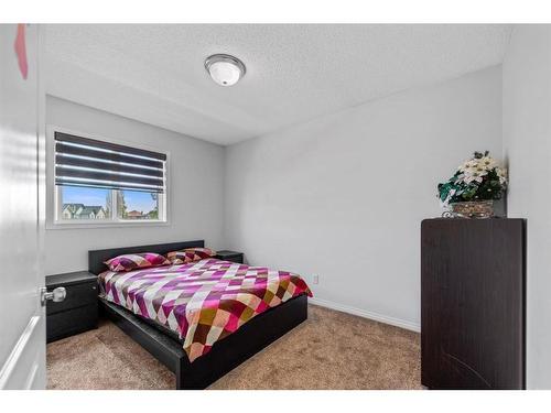 315 Saddlecreek Point Ne, Calgary, AB - Indoor Photo Showing Bedroom