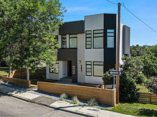 809 Drury Avenue Ne, Calgary, AB - Outdoor