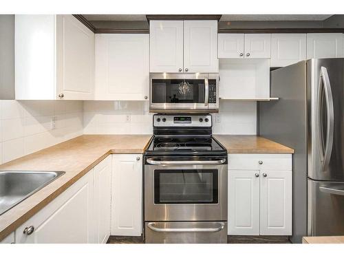 362 Copperfield Grove Se, Calgary, AB - Indoor Photo Showing Kitchen With Stainless Steel Kitchen