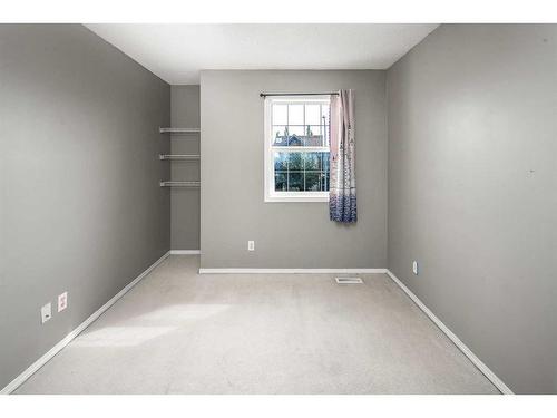 362 Copperfield Grove Se, Calgary, AB - Indoor Photo Showing Other Room