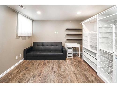 362 Copperfield Grove Se, Calgary, AB - Indoor Photo Showing Other Room