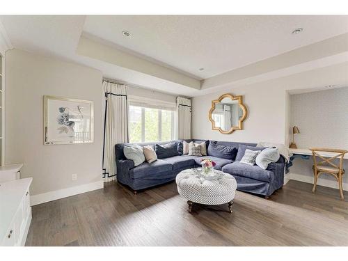 71 Aspen Dale Way Sw, Calgary, AB - Indoor Photo Showing Living Room