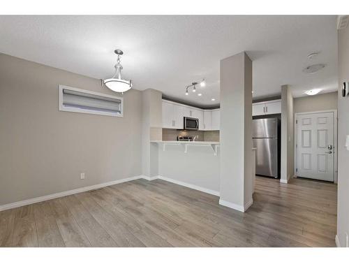 20 Cityside Park Ne, Calgary, AB - Indoor Photo Showing Kitchen