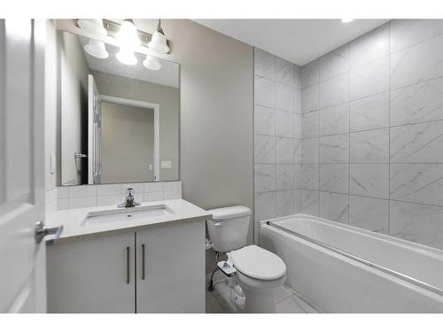 20 Cityside Park Ne, Calgary, AB - Indoor Photo Showing Bathroom