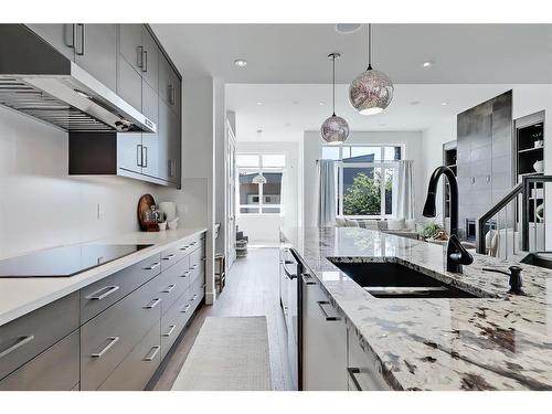 1660 42 Street Sw, Calgary, AB - Indoor Photo Showing Kitchen With Double Sink With Upgraded Kitchen