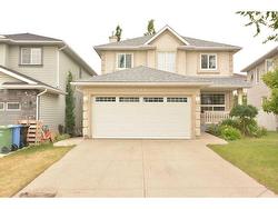 169 Scenic View Close NW Calgary, AB T3L 1Z4