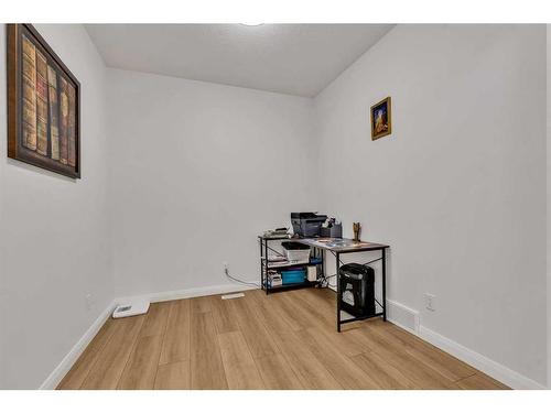 224 Dawson Harbour Heights, Chestermere, AB - Indoor Photo Showing Other Room