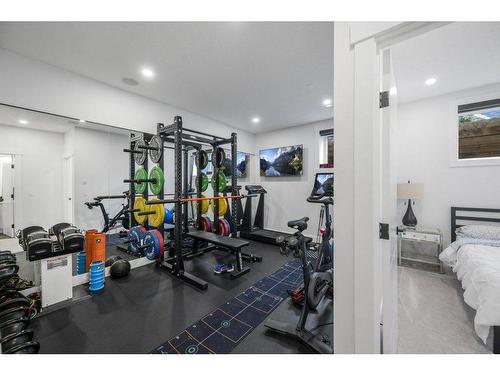 220 17 Avenue Ne, Calgary, AB - Indoor Photo Showing Gym Room